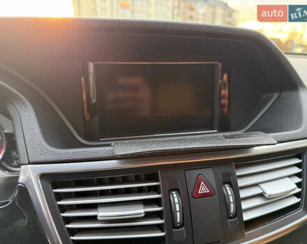 Мерседес Е-Клас 2010 у Коломые на Automoto.ua Чорний Мерседес Е-Клас, об'ємом двигуна 2.14 л та пробігом 374 тис. км за 10999 $, фото 36 на Automoto.ua