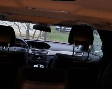 Черный Мерседес Е-Класс, объемом двигателя 3 л и пробегом 294 тыс. км за 15150 $, фото 7 на Automoto.ua