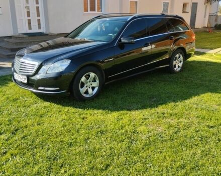 Черный Мерседес Е-Класс, объемом двигателя 2.1 л и пробегом 359 тыс. км за 9000 $, фото 6 на Automoto.ua