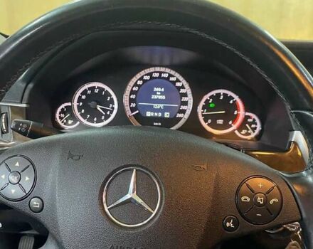 Мерседес Е-Класс 2010 в Александрие на Automoto.ua Черный Мерседес Е-Класс, объемом двигателя 2.2 л и пробегом 287 тыс. км за 12395 $, фото 37 на Automoto.ua