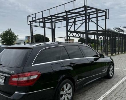 Черный Мерседес Е-Класс, объемом двигателя 2.14 л и пробегом 326 тыс. км за 9500 $, фото 3 на Automoto.ua