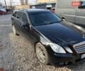 Черный Мерседес Е-Класс, объемом двигателя 2.2 л и пробегом 400 тыс. км за 8700 $, фото 3 на Automoto.ua