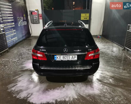 Черный Мерседес Е-Класс, объемом двигателя 2.14 л и пробегом 385 тыс. км за 11000 $, фото 5 на Automoto.ua