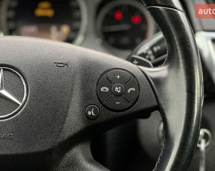 Мерседес Е-Класс 2011 в Львове на Automoto.ua Черный Мерседес Е-Класс, объемом двигателя 2.2 л и пробегом 339 тыс. км за 13250 $, фото 9 на Automoto.ua