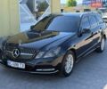 Чорний Мерседес Е-Клас, об'ємом двигуна 2.2 л та пробігом 374 тис. км за 11500 $, фото 1 на Automoto.ua