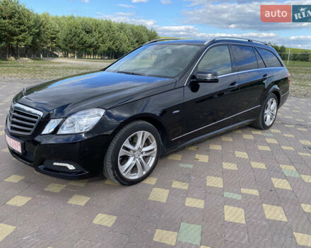 Чорний Мерседес Е-Клас, об'ємом двигуна 3 л та пробігом 290 тис. км за 15000 $, фото 5 на Automoto.ua