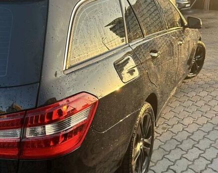 Чорний Мерседес Е-Клас, об'ємом двигуна 2.1 л та пробігом 293 тис. км за 13750 $, фото 16 на Automoto.ua