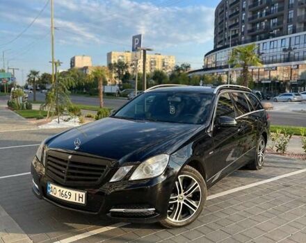 Черный Мерседес Е-Класс, объемом двигателя 2.14 л и пробегом 304 тыс. км за 11000 $, фото 7 на Automoto.ua