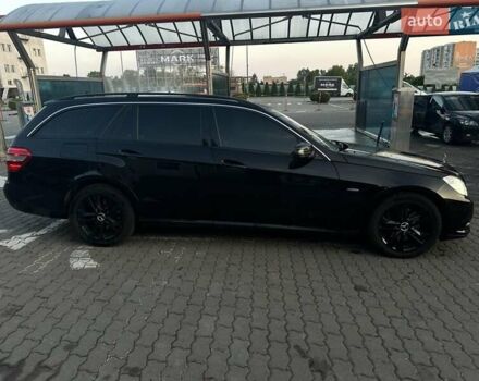 Чорний Мерседес Е-Клас, об'ємом двигуна 2.1 л та пробігом 293 тис. км за 13750 $, фото 1 на Automoto.ua