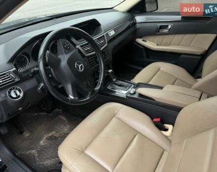 Чорний Мерседес Е-Клас, об'ємом двигуна 2.14 л та пробігом 500 тис. км за 10400 $, фото 10 на Automoto.ua