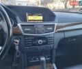Черный Мерседес Е-Класс, объемом двигателя 2.14 л и пробегом 304 тыс. км за 9200 $, фото 10 на Automoto.ua