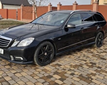 Черный Мерседес Е-Класс, объемом двигателя 3 л и пробегом 280 тыс. км за 6500 $, фото 1 на Automoto.ua