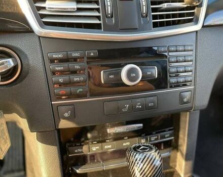 Черный Мерседес Е-Класс, объемом двигателя 2.14 л и пробегом 304 тыс. км за 11000 $, фото 6 на Automoto.ua