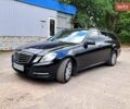 Черный Мерседес Е-Класс, объемом двигателя 2.1 л и пробегом 400 тыс. км за 11999 $, фото 1 на Automoto.ua