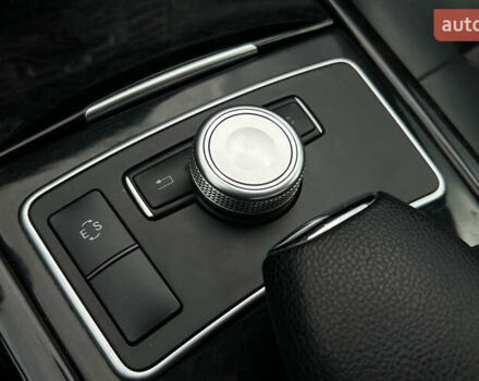 Мерседес Е-Класс 2011 в Львове на Automoto.ua Черный Мерседес Е-Класс, объемом двигателя 2.2 л и пробегом 339 тыс. км за 13250 $, фото 20 на Automoto.ua