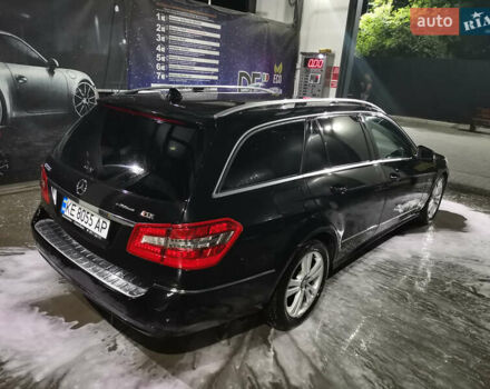 Черный Мерседес Е-Класс, объемом двигателя 2.14 л и пробегом 385 тыс. км за 11000 $, фото 3 на Automoto.ua