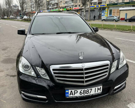 Чорний Мерседес Е-Клас, об'ємом двигуна 2.2 л та пробігом 308 тис. км за 13500 $, фото 1 на Automoto.ua