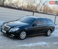 Черный Мерседес Е-Класс, объемом двигателя 2.2 л и пробегом 315 тыс. км за 10950 $, фото 1 на Automoto.ua