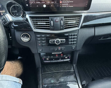 Чорний Мерседес Е-Клас, об'ємом двигуна 2.2 л та пробігом 308 тис. км за 13500 $, фото 9 на Automoto.ua