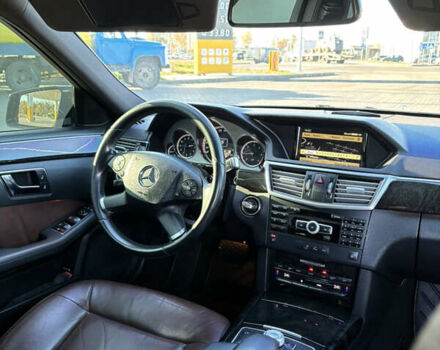 Черный Мерседес Е-Класс, объемом двигателя 2.14 л и пробегом 293 тыс. км за 14900 $, фото 17 на Automoto.ua