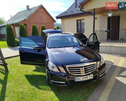 Чорний Мерседес Е-Клас, об'ємом двигуна 2.14 л та пробігом 285 тис. км за 13000 $, фото 3 на Automoto.ua