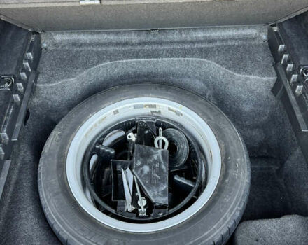 Чорний Мерседес Е-Клас, об'ємом двигуна 2.2 л та пробігом 308 тис. км за 13500 $, фото 4 на Automoto.ua