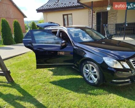 Чорний Мерседес Е-Клас, об'ємом двигуна 2.14 л та пробігом 285 тис. км за 13000 $, фото 4 на Automoto.ua