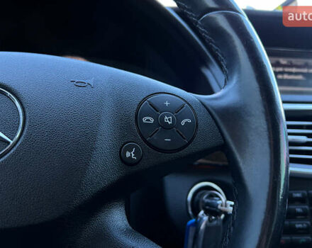 Чорний Мерседес Е-Клас, об'ємом двигуна 2.2 л та пробігом 260 тис. км за 11999 $, фото 9 на Automoto.ua