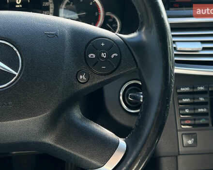 Мерседес Е-Класс 2013 в Львове на Automoto.ua Черный Мерседес Е-Класс, объемом двигателя 2.2 л и пробегом 260 тыс. км за 11999 $, фото 21 на Automoto.ua