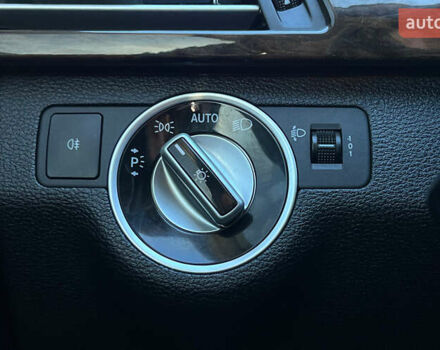 Чорний Мерседес Е-Клас, об'ємом двигуна 2.2 л та пробігом 260 тис. км за 11999 $, фото 16 на Automoto.ua