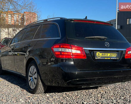Чорний Мерседес Е-Клас, об'ємом двигуна 2.2 л та пробігом 260 тис. км за 11999 $, фото 3 на Automoto.ua