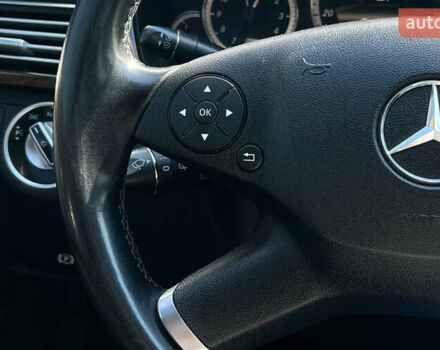 Мерседес Е-Класс 2013 в Львове на Automoto.ua Черный Мерседес Е-Класс, объемом двигателя 2.2 л и пробегом 260 тыс. км за 11999 $, фото 20 на Automoto.ua