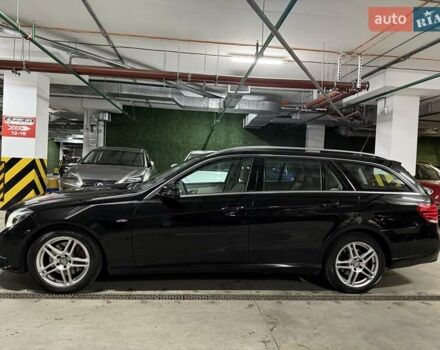 Чорний Мерседес Е-Клас, об'ємом двигуна 2.1 л та пробігом 330 тис. км за 14500 $, фото 5 на Automoto.ua