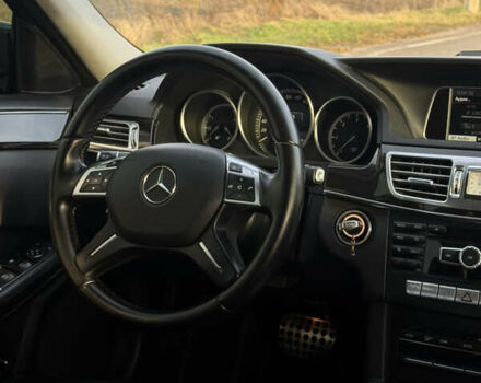 Черный Мерседес Е-Класс, объемом двигателя 2.2 л и пробегом 320 тыс. км за 13900 $, фото 8 на Automoto.ua