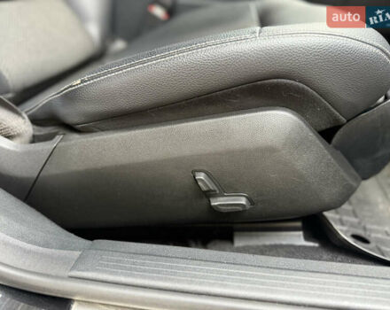 Черный Мерседес Е-Класс, объемом двигателя 2.2 л и пробегом 412 тыс. км за 9999 $, фото 19 на Automoto.ua