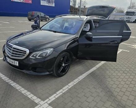 Черный Мерседес Е-Класс, объемом двигателя 2.1 л и пробегом 285 тыс. км за 15900 $, фото 6 на Automoto.ua