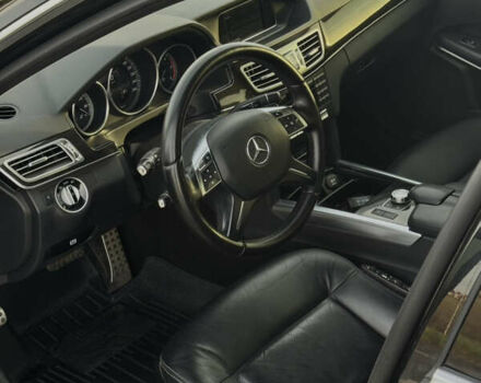 Черный Мерседес Е-Класс, объемом двигателя 2.2 л и пробегом 320 тыс. км за 13900 $, фото 10 на Automoto.ua