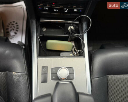 Черный Мерседес Е-Класс, объемом двигателя 2.2 л и пробегом 412 тыс. км за 9999 $, фото 22 на Automoto.ua