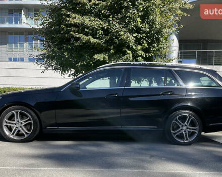 Черный Мерседес Е-Класс, объемом двигателя 2.2 л и пробегом 317 тыс. км за 15400 $, фото 12 на Automoto.ua