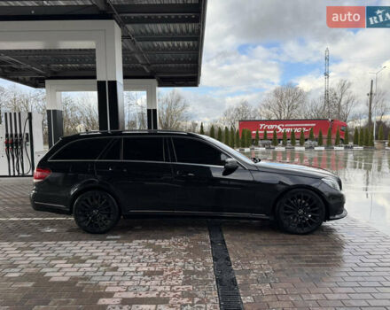 Черный Мерседес Е-Класс, объемом двигателя 2.2 л и пробегом 412 тыс. км за 9999 $, фото 5 на Automoto.ua