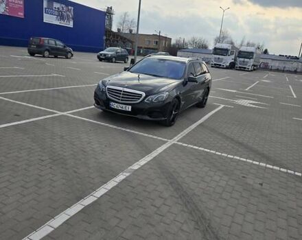 Черный Мерседес Е-Класс, объемом двигателя 2.1 л и пробегом 285 тыс. км за 15900 $, фото 2 на Automoto.ua