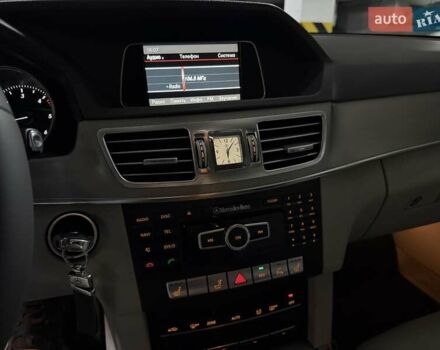 Чорний Мерседес Е-Клас, об'ємом двигуна 2.1 л та пробігом 330 тис. км за 14500 $, фото 36 на Automoto.ua