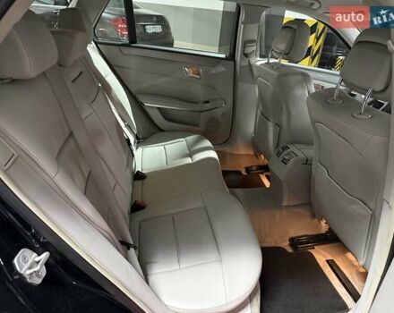 Чорний Мерседес Е-Клас, об'ємом двигуна 2.1 л та пробігом 330 тис. км за 14500 $, фото 49 на Automoto.ua