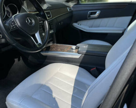 Черный Мерседес Е-Класс, объемом двигателя 2.2 л и пробегом 317 тыс. км за 15400 $, фото 19 на Automoto.ua