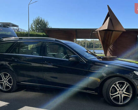 Чорний Мерседес Е-Клас, об'ємом двигуна 2.2 л та пробігом 318 тис. км за 15900 $, фото 3 на Automoto.ua