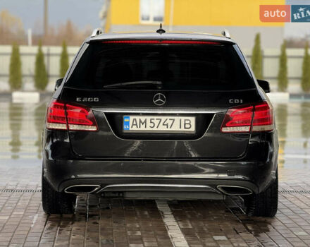 Черный Мерседес Е-Класс, объемом двигателя 2.2 л и пробегом 412 тыс. км за 9999 $, фото 6 на Automoto.ua