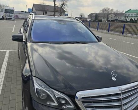 Черный Мерседес Е-Класс, объемом двигателя 2.1 л и пробегом 285 тыс. км за 15900 $, фото 3 на Automoto.ua
