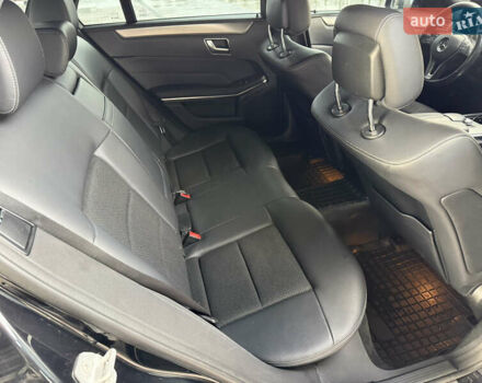 Черный Мерседес Е-Класс, объемом двигателя 2.2 л и пробегом 412 тыс. км за 9999 $, фото 28 на Automoto.ua