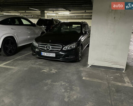 Чорний Мерседес Е-Клас, об'ємом двигуна 2.2 л та пробігом 318 тис. км за 15900 $, фото 33 на Automoto.ua