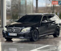 Черный Мерседес Е-Класс, объемом двигателя 2.2 л и пробегом 412 тыс. км за 9999 $, фото 1 на Automoto.ua